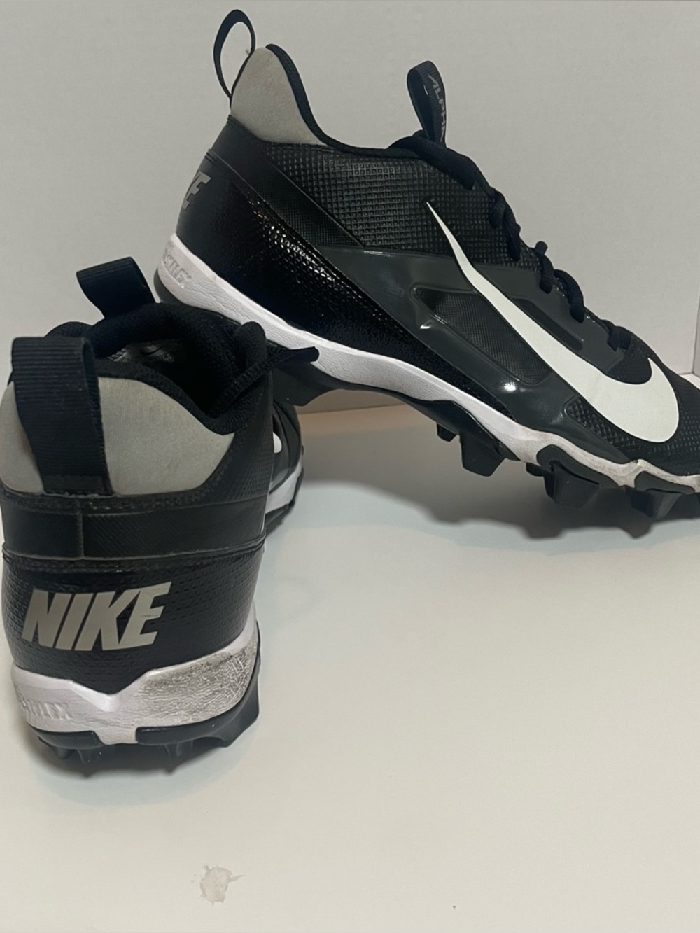 Nike Alpha Menace
FN0028-001 Football Cleats Black Men's US 10.5 Medium